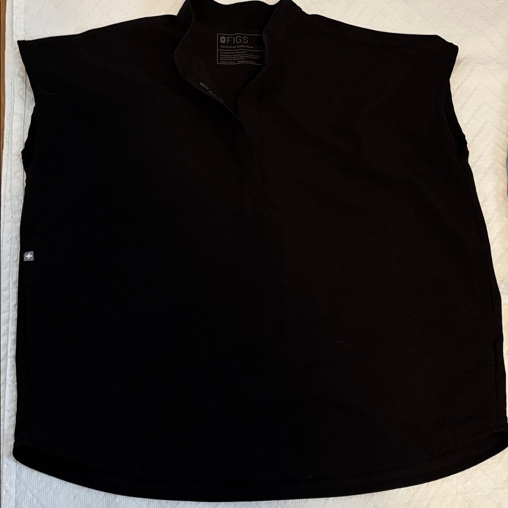 Figs Rafaela Scrub top 
Black